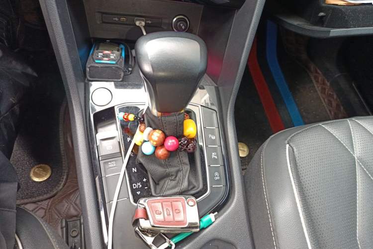 Used Volkswagen Tiguan L 2022 330TSI Automatic Two-Wheel Drive R-Line Enhanced Edition
