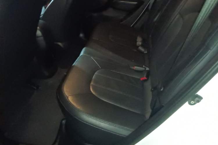 Used Hyundai ix35 2015 2.0L Automatic 2WD Smart Version China V Standard
