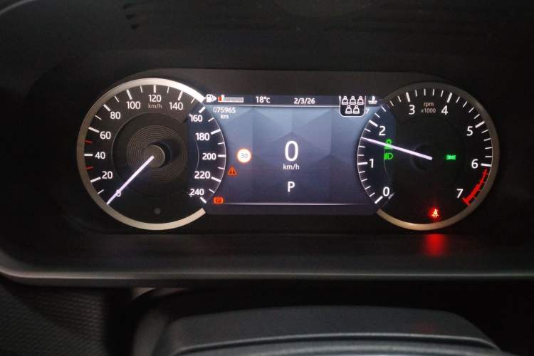 Used Land Rover Discovery 2023 Revised Version 360 PS R-Dynamic S