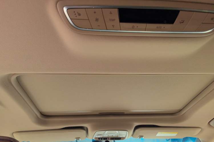 Used Buick GL8 2021 ES Land Cruiser 653T Luxury Edition
