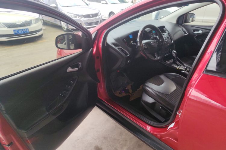 Used Ford Focus 2015 Hatchback 1.6L Automatic Fashion Edition