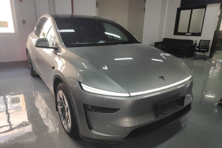 Used Tesla Model Y L 2025 Model Long-Range All-Wheel-Drive Version
