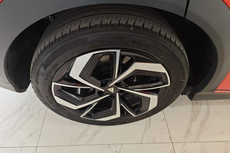 Used Deepal S07 2024 215Max Qiankun Intelligent Driving ADS SE Range-Extended Version
