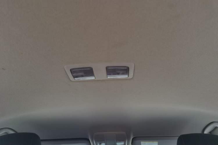 Used Mazda CX-5 2013 2.0L Automatic Two-Wheel Drive Comfort Version Headliner