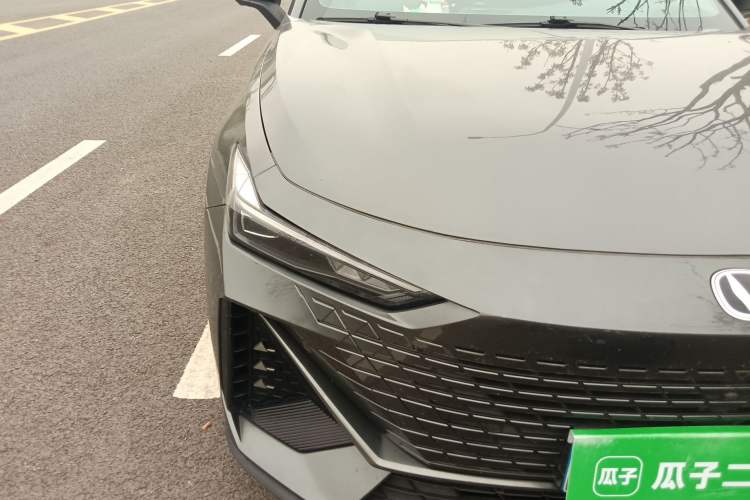 Used CHANGAN UNI-V 2022 1.5T Prestige Version