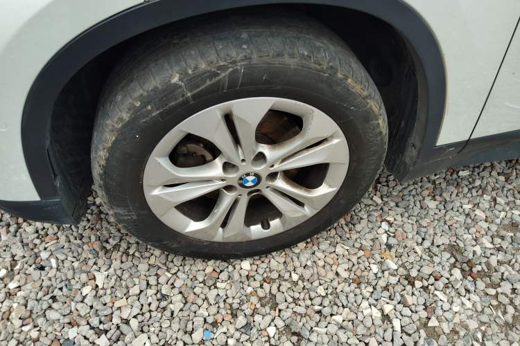 Used BMW X1 2016 sDrive18Li Premium Edition Exterior 4