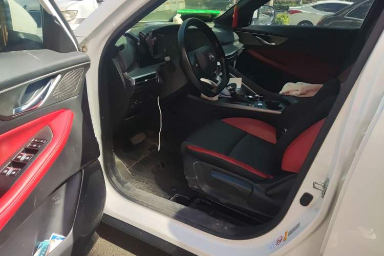 Used CHANGAN CS35PLUS 2021 Revised Version Blue Whale NE 1.4T DCT Luxury Edition Interior 3