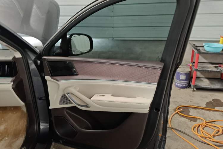 Used Denza N9 2025 Prestige Version
