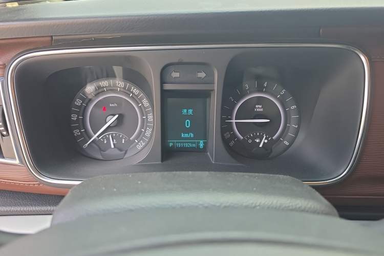 Used Buick GL8 2018 28T Luxury Model China VI Standard