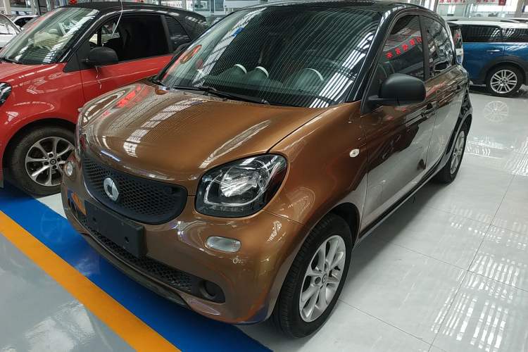 Used smart forfour 2016 1.0L 52 kW Dynamic Edition
