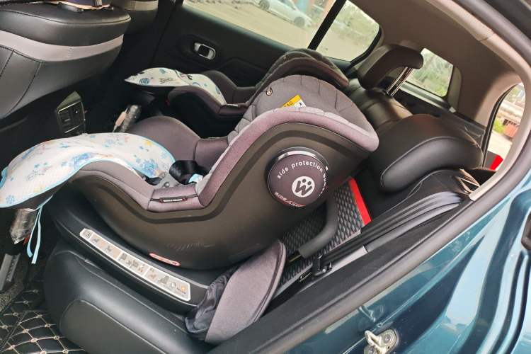 Used Citroen C5 AIRCROSS 2017 350THP Fashion Edition Left Rear Seat