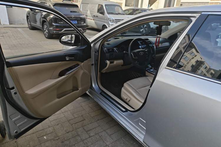 Used Toyota Camry 2012 2.5G Luxury Edition
