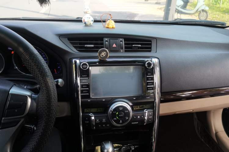 Used Toyota Reiz 2012 2.5V Fengdu Elite Stylish Edition
