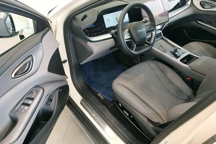 Used BYD Seal 07 DM-i 2025 Intelligent Driving Version DM-i 1.5L 125 km Prestige Edition
