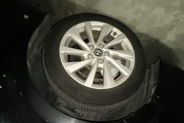 Used Toyota Camry 2023 2.0GVP Premier Edition Left Front Wheel Hub