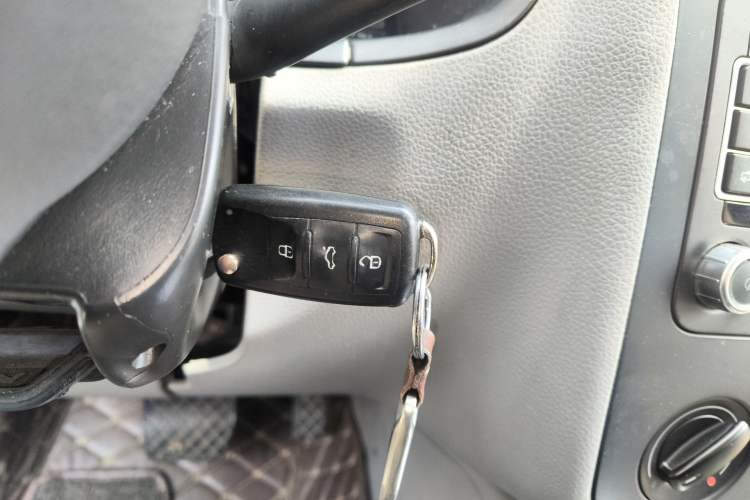 Used Volkswagen Bora 2012 1.6L Automatic Fashion Edition Vehicle Key