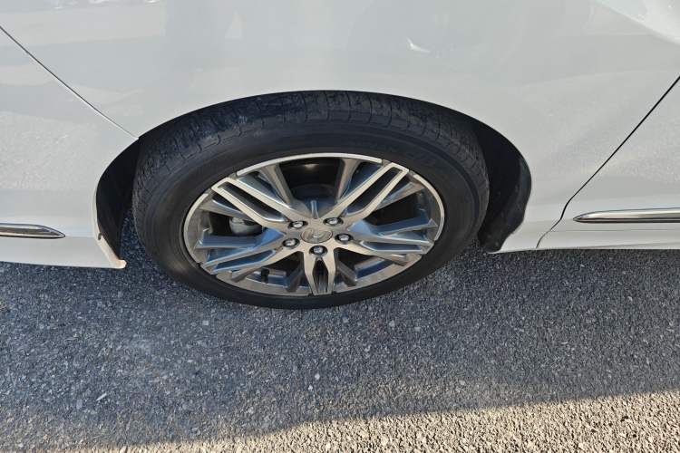 Used Honda Elysion 2019 2.0L Hybrid Supreme Edition
