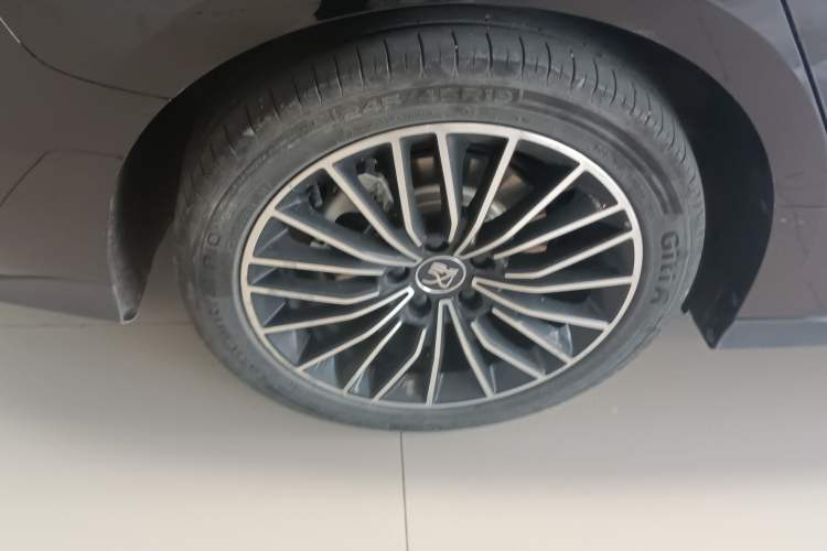 Used BYD Han 2023 EV Champion Edition 506KM Front-Wheel-Drive Premium Model
