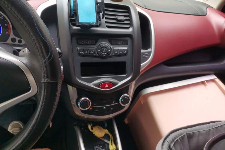 Used CHANGAN Benni 2015 1.4L IMT Luxury Model China V Standard
