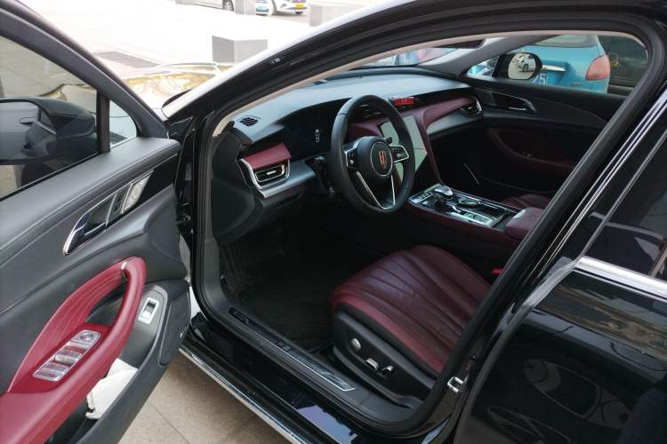 Used Hongqi H5 2024 2.0T Automatic Smart Connect Flagship Edition Driver Seat