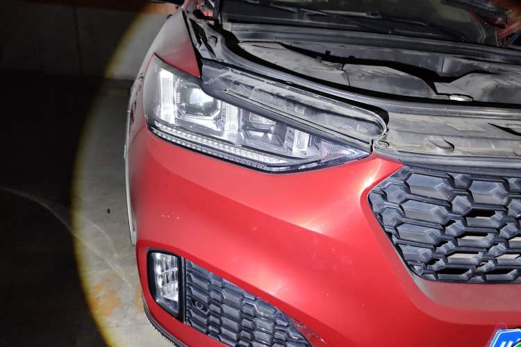 Used Wey VV6 2018 2.0T Four-Wheel Drive Flagship Version China V Standard Right Front Headlight