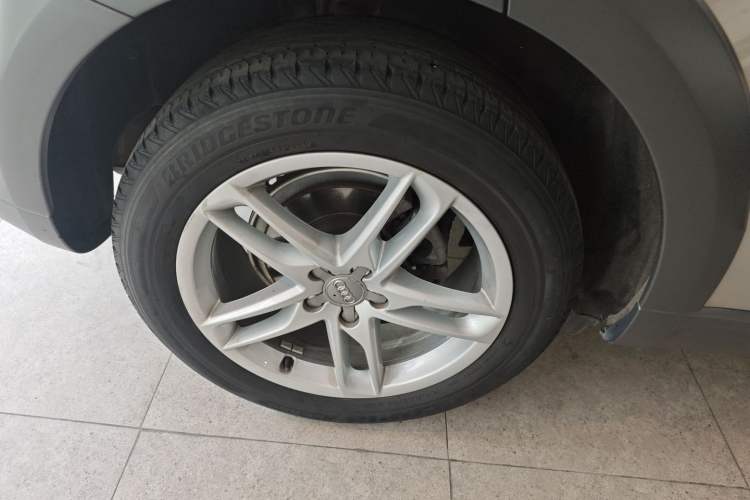 Used Audi Q5 2017 Plus 40 TFSI Technology Model
