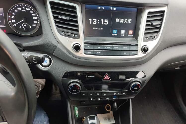 Used Hyundai Tucson 2015 1.6T Dual-Clutch Two-Wheel-Drive Smart Model
