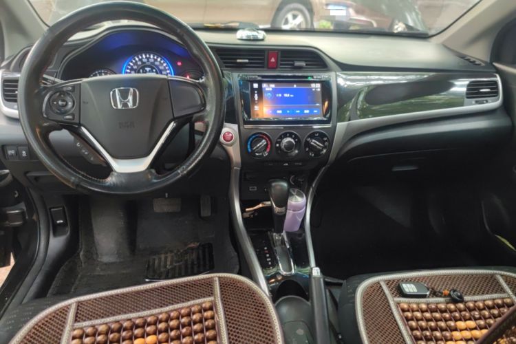 Used Honda Crider 2013 1.8L automatic luxury edition
