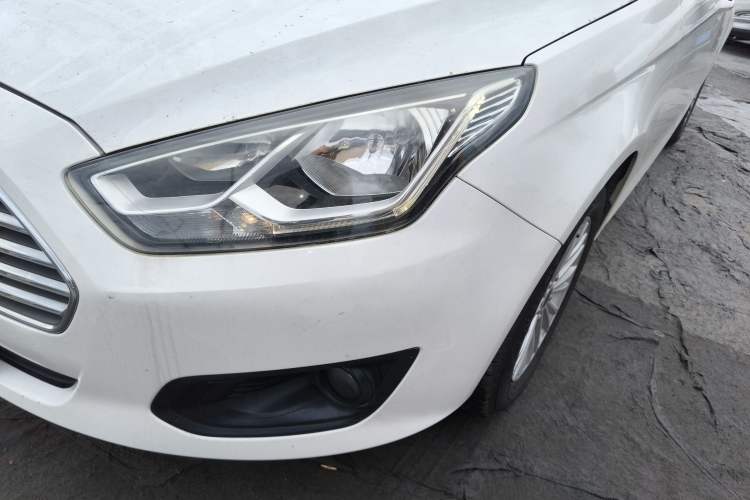 Used Ford Escort 2017 1.5L Automatic Comfort Model Left Front Headlight