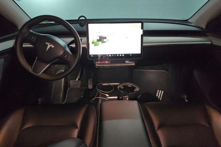 Used Tesla Model Y 2024 Rear-Wheel-Drive Version Center Console