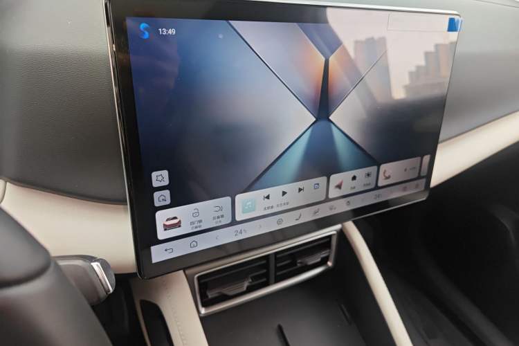 Used BYD Yuan UP 2025 Intelligent Driving Version 401 km Beyond-Range Edition