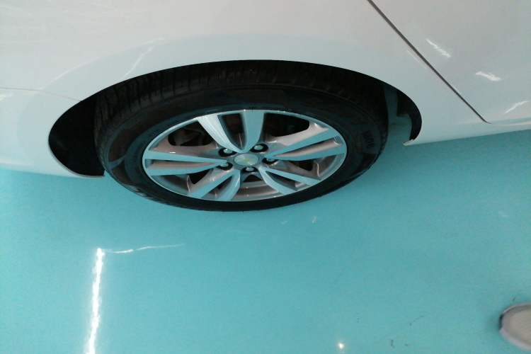 Used Chevrolet Malibu 2017 1.5T Automatic Flagship Edition Right Rear Wheel Hub