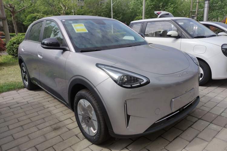 Used Geely Galaxy Geome 2026 Model 310km Dream Edition Front Right 45 Deg