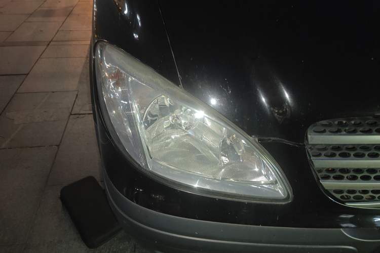 Used Mercedes-Benz Vito 2010 2.1T Diesel Business Edition Right Front Headlight