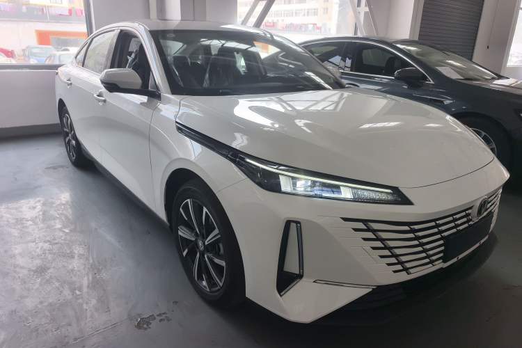 Used Changan Eado 2025 Blue Whale 1.5T 500Bar Prestige Model