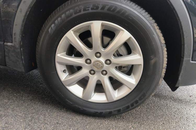 Used Buick Envision 2020 20T Two-Wheel Drive Elite Version Right Front Wheel Hub