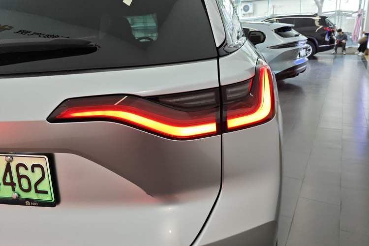 Used Nio ES8 2020 580 km Signature Edition 7-Seater Version
