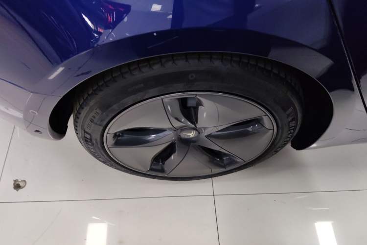 Used Tesla Model 3 2020 Refreshed Version Long-Range Rear-Wheel Drive Right Rear Wheel Hub