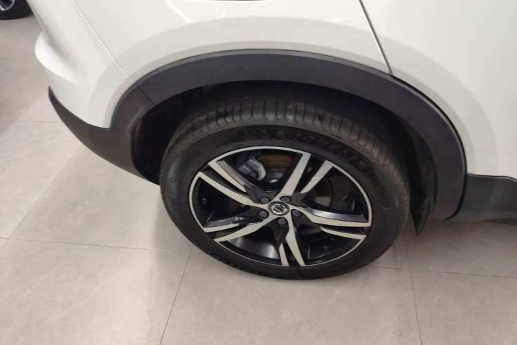 Used Volvo XC40 2020 T4 Four-Wheel Drive Smart & Sporty Edition Right Rear Wheel Hub