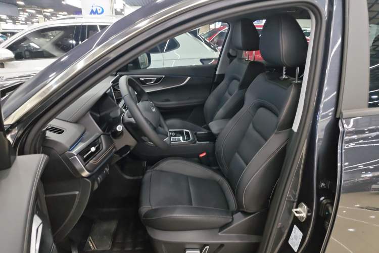 Used Chery Tiggo 8 2025 Excellence Edition 230 TCI Automatic Luxury Version 5 Seats Left Front Seat