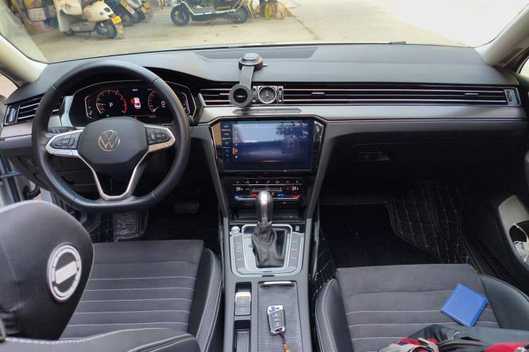 Used Volkswagen Magotan 2020 330TSI DSG Luxury Edition Center Console