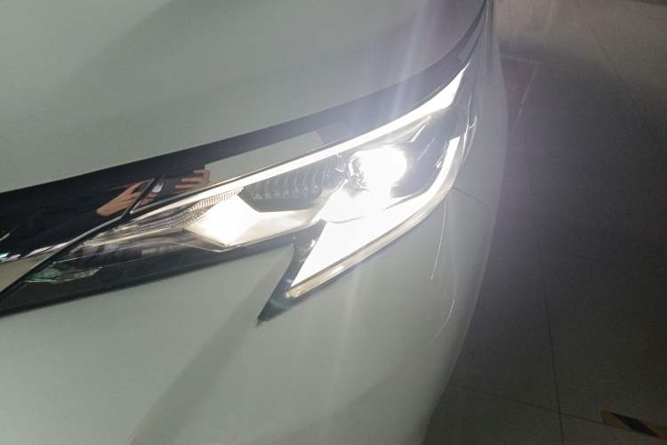 Used Toyota Sienna 2021 2.5L Hybrid Comfort Edition