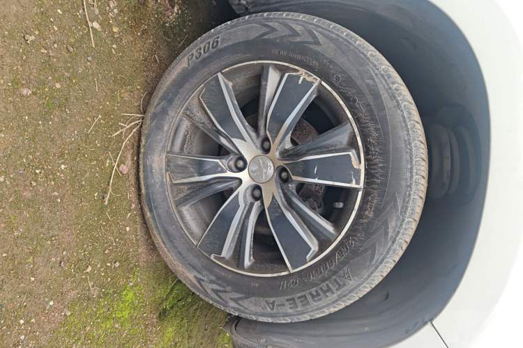 Used Peugeot 2008 2014 1.6L Automatic Navigation Edition
