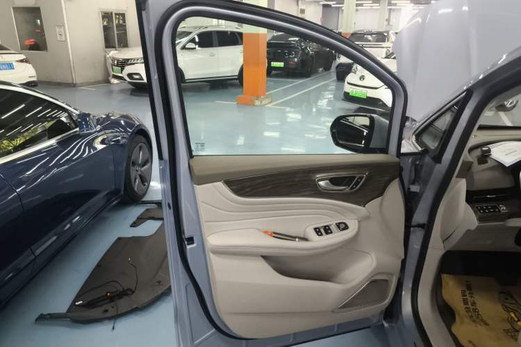 Used Roewe iMAX8 New Energy 2022 First-Class Platinum Edition
