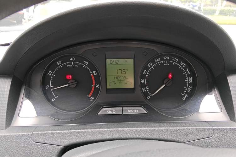 Used Skoda Rapid 2013 1.6L Automatic Smart Selection Model Instrument Cluster