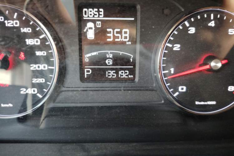 Used Roewe RX5 2018 20T Two-Wheel Drive Automatic Flagship Edition