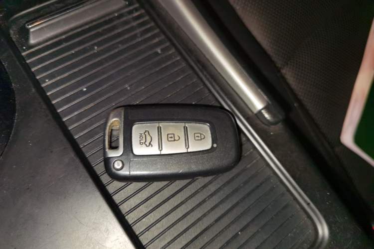 Used Hyundai Sonata 2013 2.0L Automatic Luxury Edition
