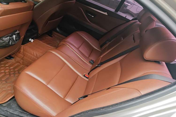 Used BMW 5 Series 2014 520Li Elegant Model
