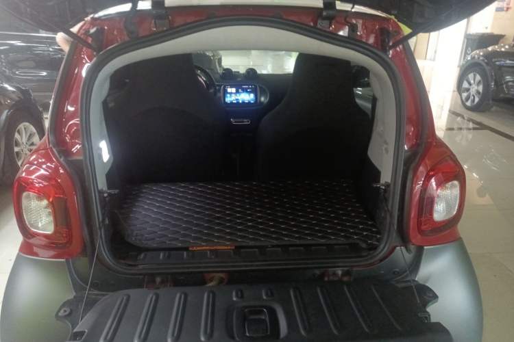 Used smart fortwo 2018 1.0L 52kW Hardtop Passion Edition China V Standard Trunk
