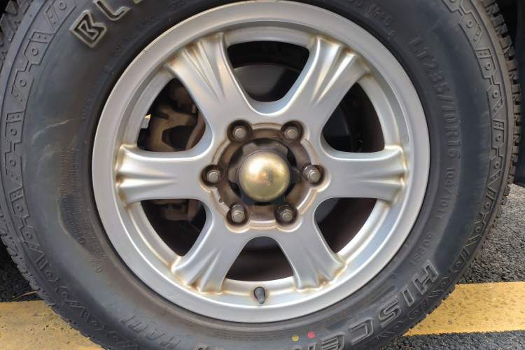 Used Haval H5 Classic 2013 ZhiZun Edition Green Silence 2.0T Manual Two-Wheel Drive Progressive Model